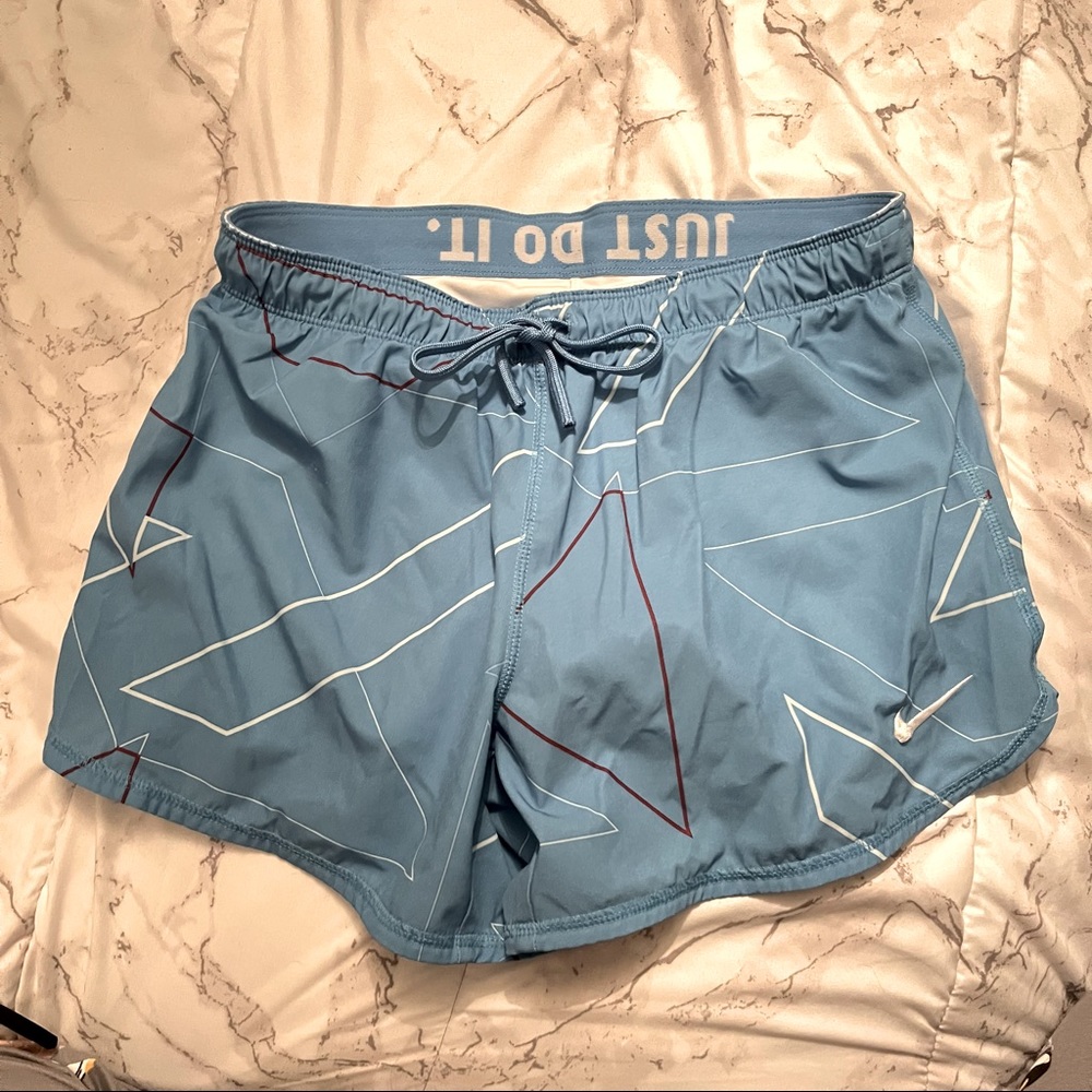 Nike woman’s active shorts size S